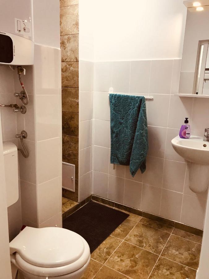 Апартаменты Studio 1O1O1 Пьятра-Нямц Экстерьер фото